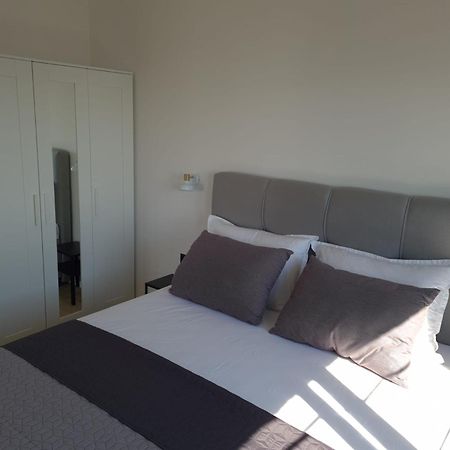 Appartments Akrapovic Vrsi Quarto foto